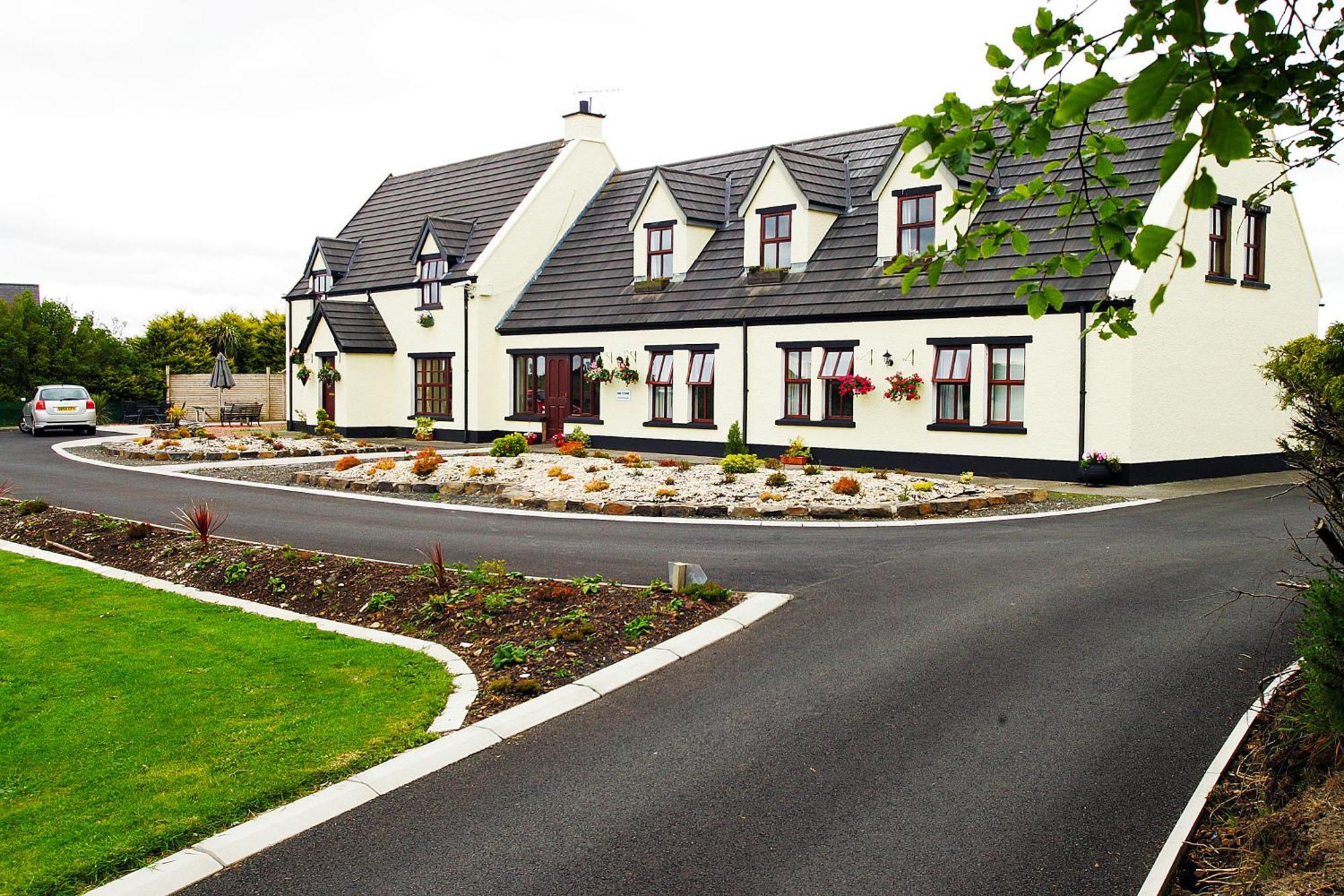 Glenmore House Ballycastle Esterno foto